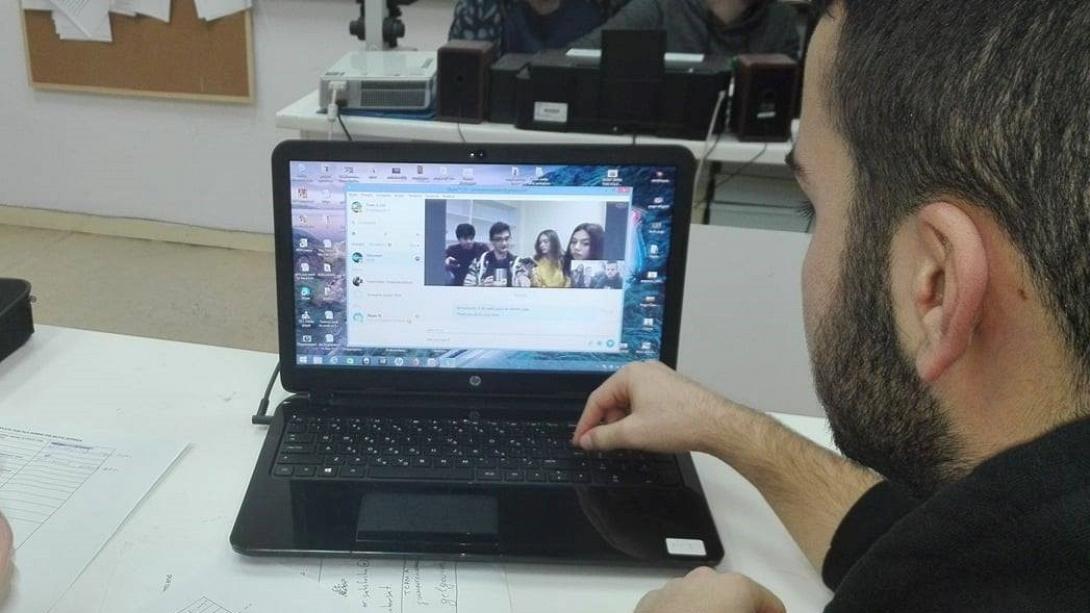 τηλεδιασκεψη μαθητες