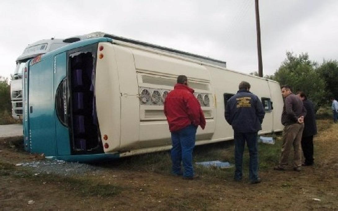 Πάτρα: 22 τραυματίες  από την ανατροπή λεωφορείου 