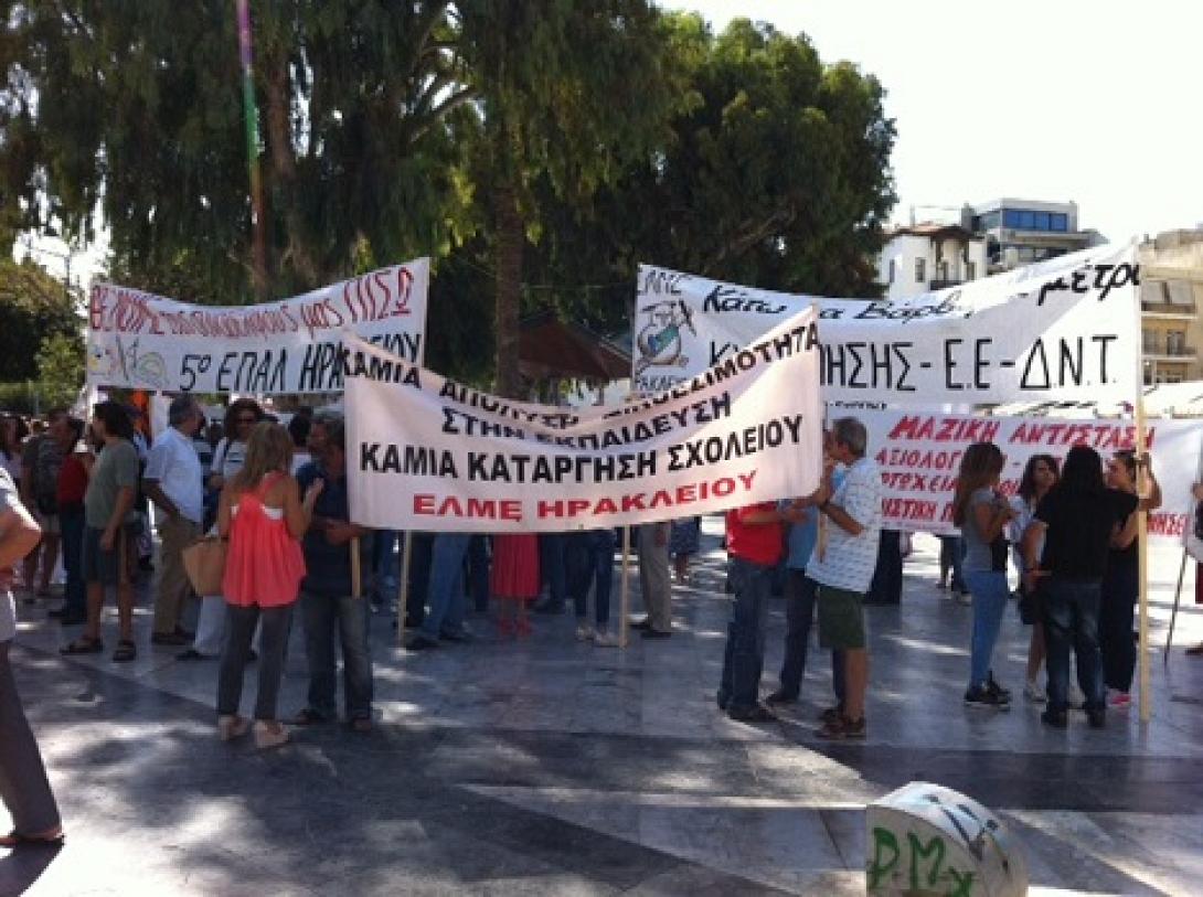 Κλιμάκωνουν τις αντιδράσεις τους καθηγητές και γονείς για το μάθημα στο Πάσχα