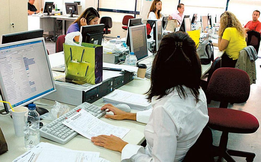 Χωρίς όριο ηλικίας οι μετατάξεις διοικητικών υπαλλήλων