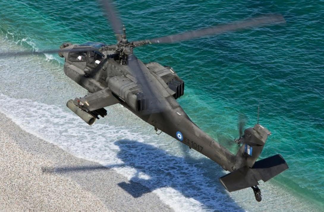 Επιθετικό ελικόπτερο ΑΗ-64Α Apache της Αεροπορίας Στρατού.