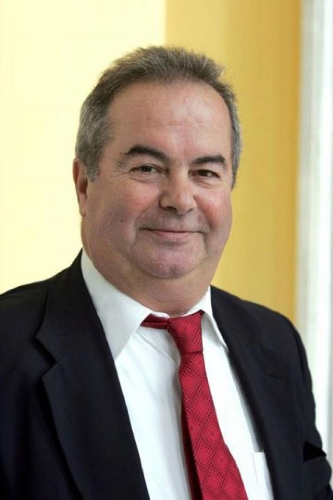 Μούρτης