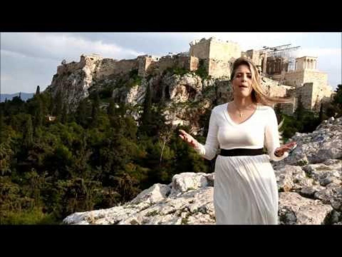 &quot;Με λένε Μελίνα. Είμαι ελληνίδα και διαμαρτύρομαι&quot;