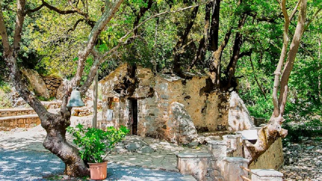 Αγία Θεοδώρα: Το εκκλησάκι που μπήκε στο βιβλίο Γκίνες.jpg