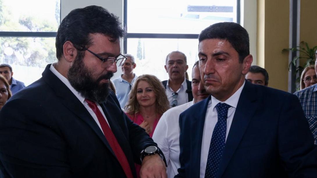αυγενακης.jpg