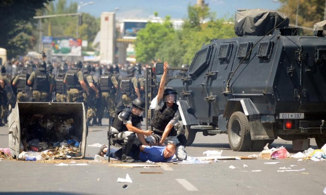 ΠΓΔΜ: Αυστηρές ποινές φυλάκισης για τα επεισόδια στα Σκόπια