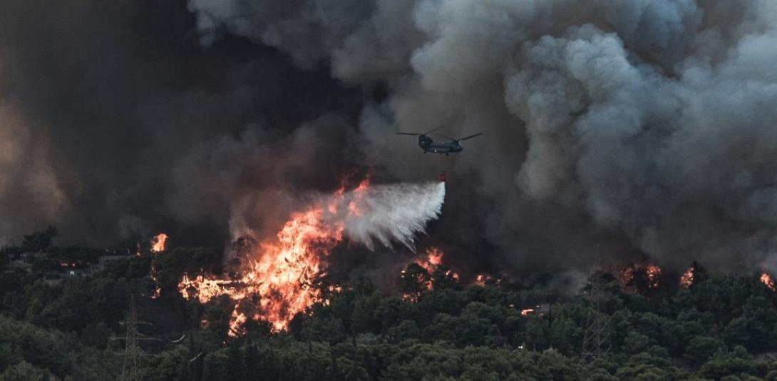 φωτιά στη Βαρυμπόμπη.
