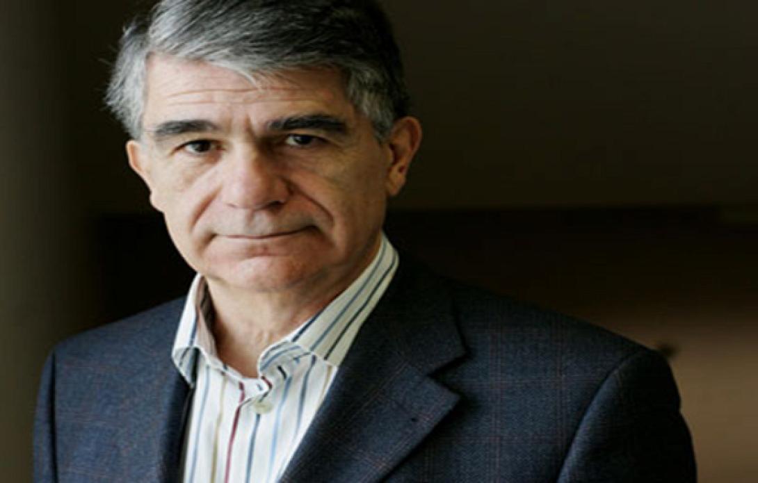 "Το πολιτικό σύστημα αναζητεί "νεκρόφιλους" Προέδρους Δημοκρατίας"