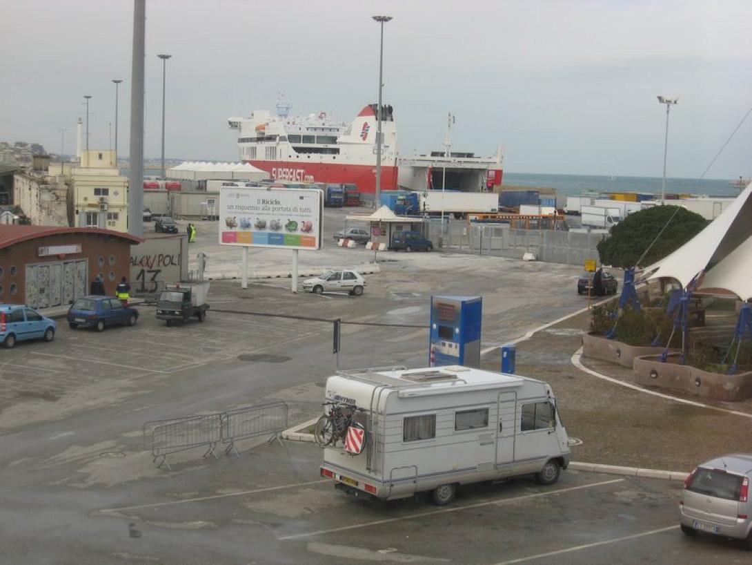  Έφτασαν στο Μπάρι οι 49 διασωθέντες με το &quot;Spirit of Piraeus&quot;