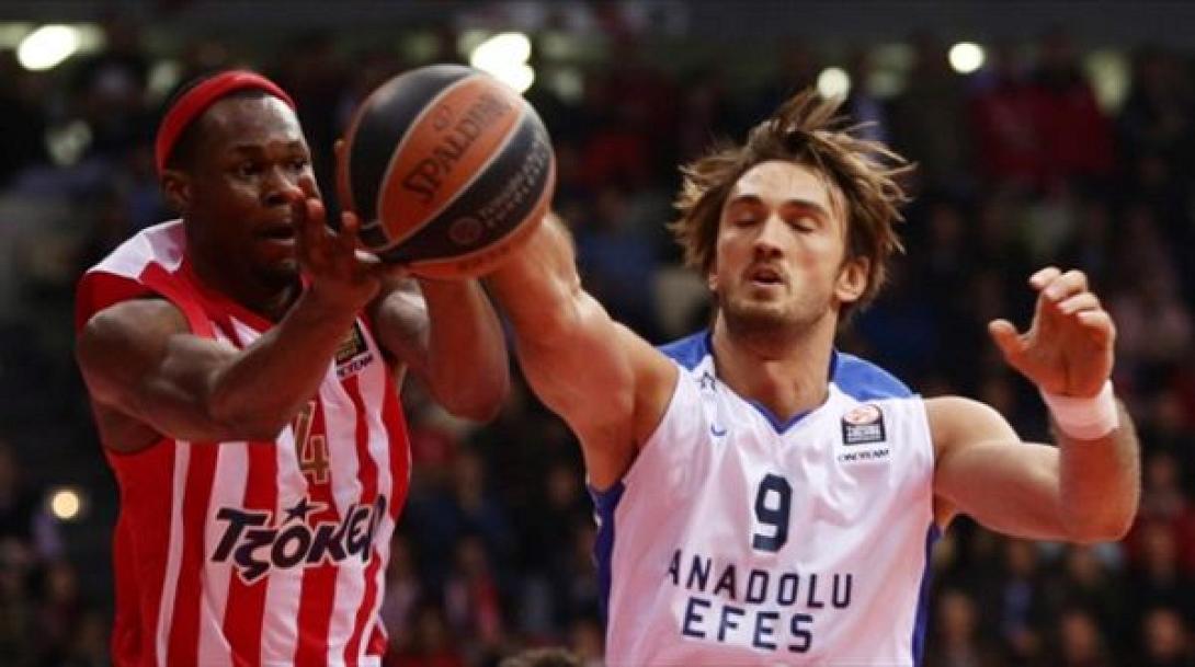 Ο Ολυμπιακός κέρδισε 83-78 την Εφες Αναντολού στην Τουρκία