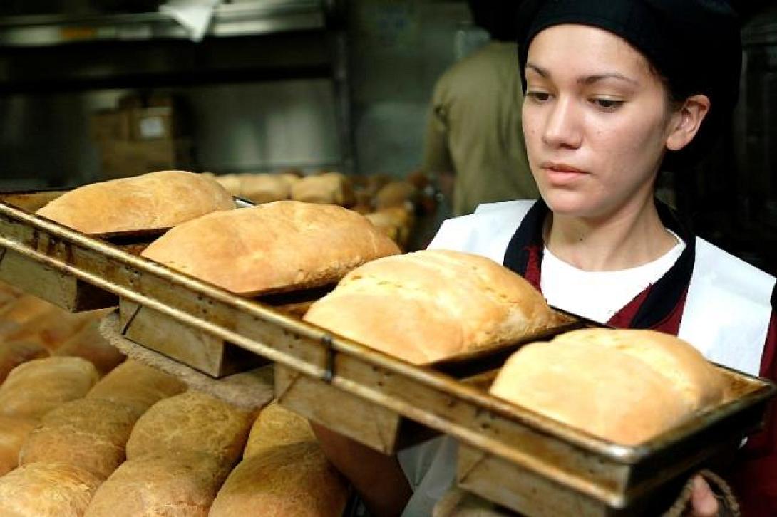 Οι έλληνες έκοψαν και το ψωμί - Τι δείχνει πανελλαδική έρευνα των αρτοποιών