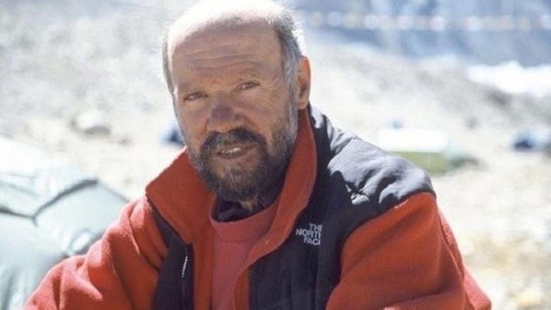 Κώστας Τζιβελέκας