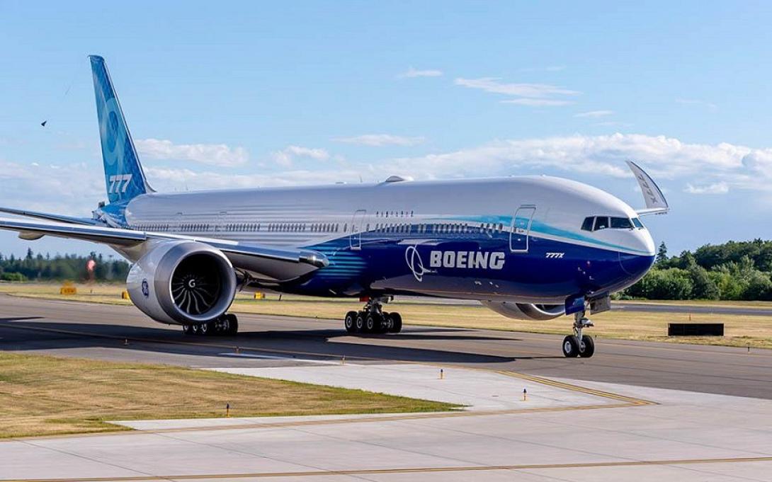  Boeing 737 MAX 