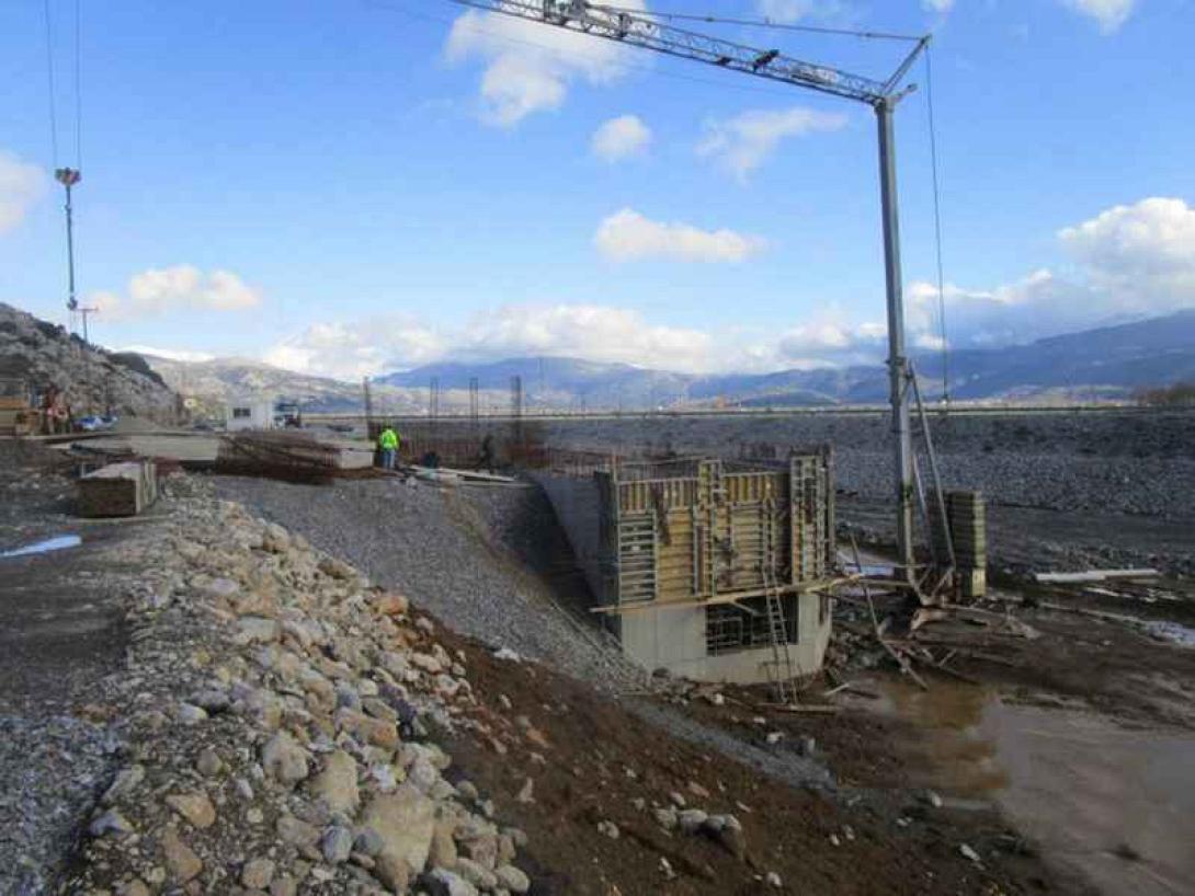 αποσελεμης