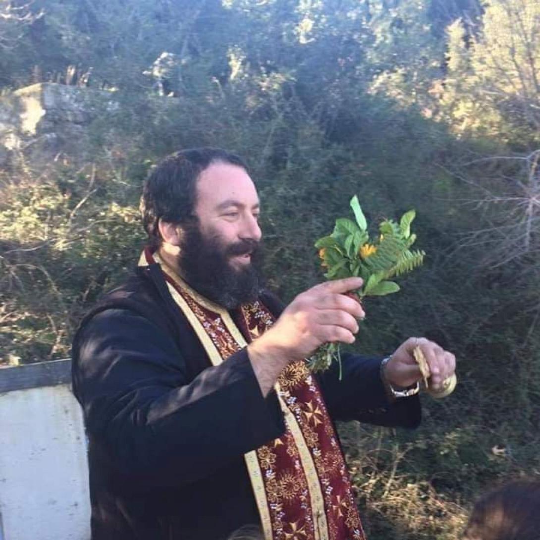 πατήρ Νικόλαος Τσαμάνδουρας