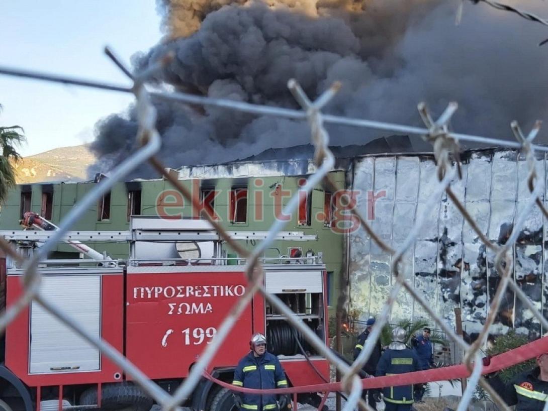 Η πυροσβεστική έφτασε άμεσα στην περιοχή.