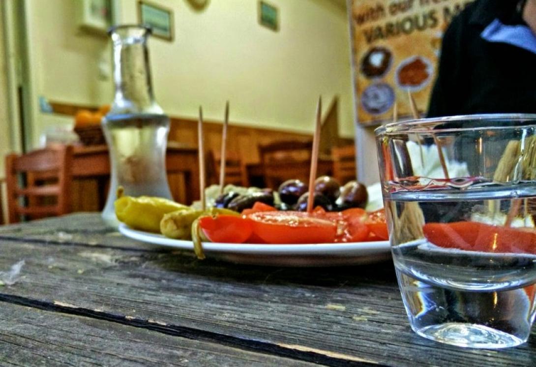 κρητικό καφενείο