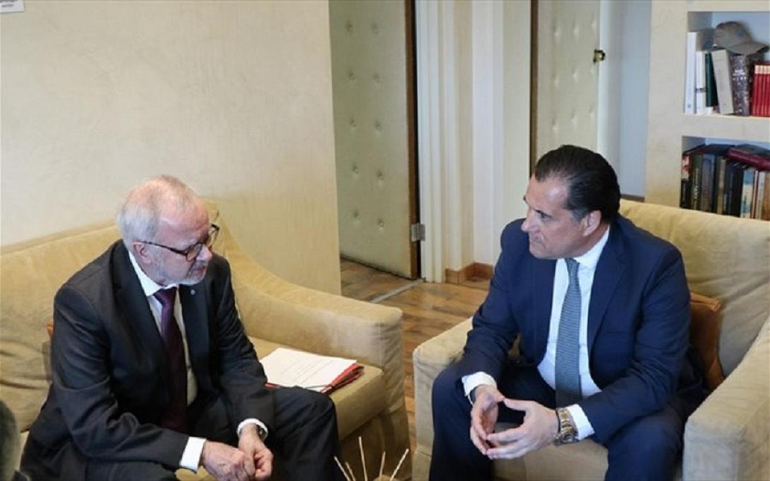 Βέρνερ Χόγερ, Άδωνις Γεωργιάδης