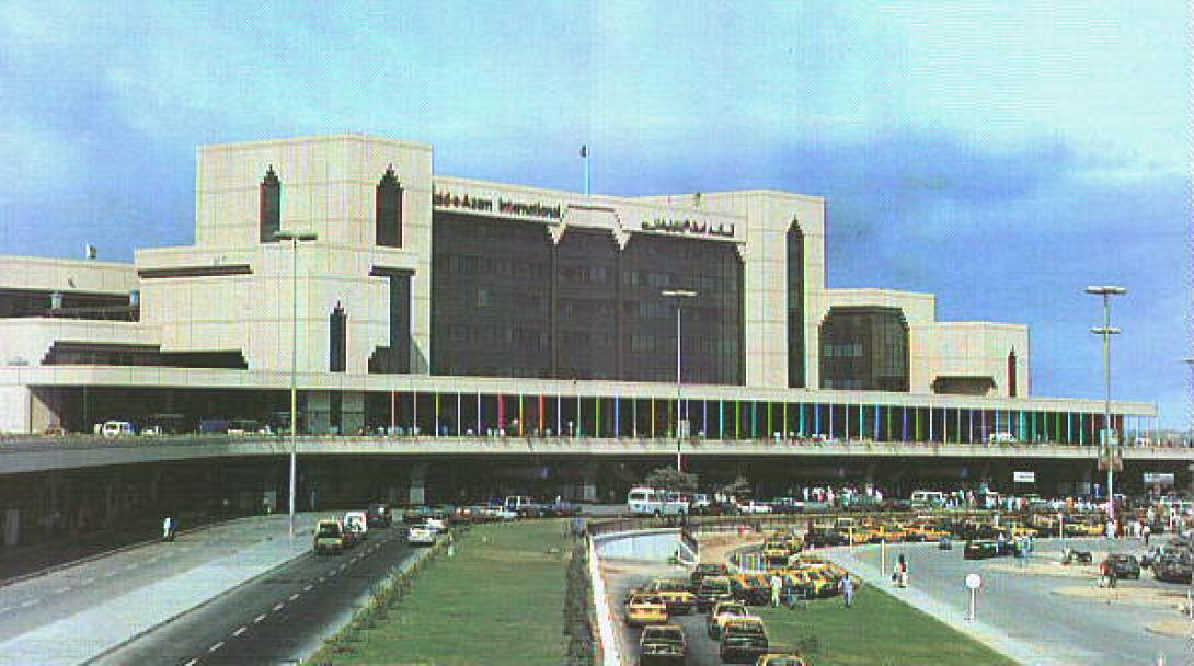 Μακελειό με 24 νεκρούς στο αεροδρόμιο του Καράτσι