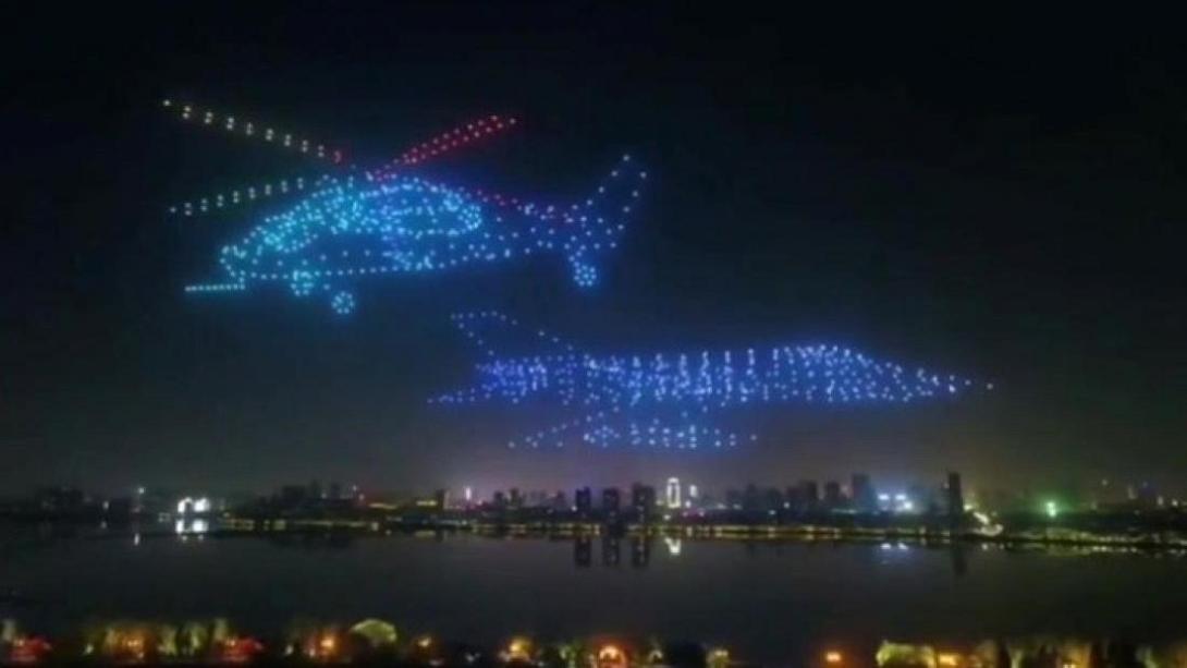 aeroplano_ston_ourano.jpg