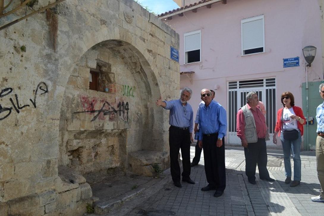 Στην Αγία τριάδα ο Βασίλης Λαμπρινός