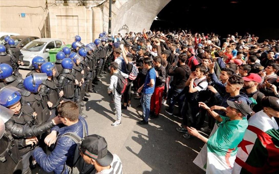 algeria-diadiloseis.jpg