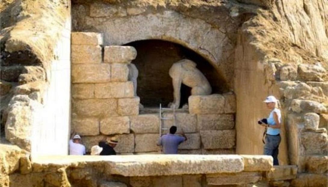 Διαψεύδεται η είδηση περί ανεύρεσης επιγραφών στην Αμφίπολη