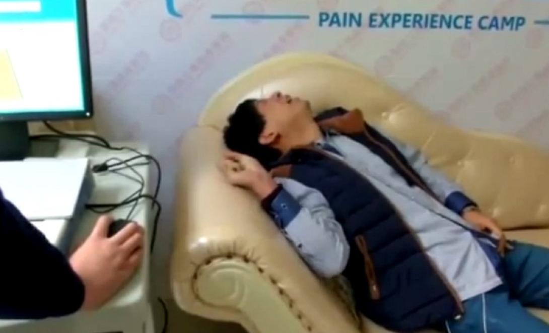 Κινέζικα ... βασανιστήρια: Άνδρες δοκιμάζουν του πόνους της γέννας