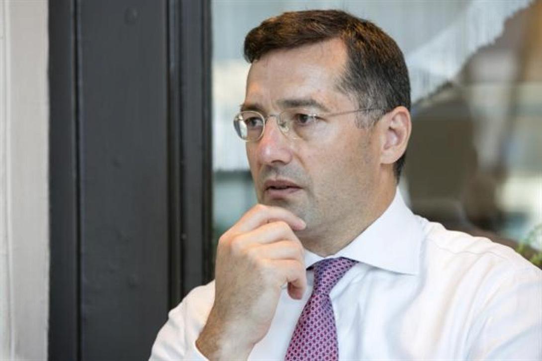 &quot;Η Ελλάδα έχει σωθεί&quot; λέει ο ειδικός σε θέματα επενδύσεων Andrew Bosomworth
