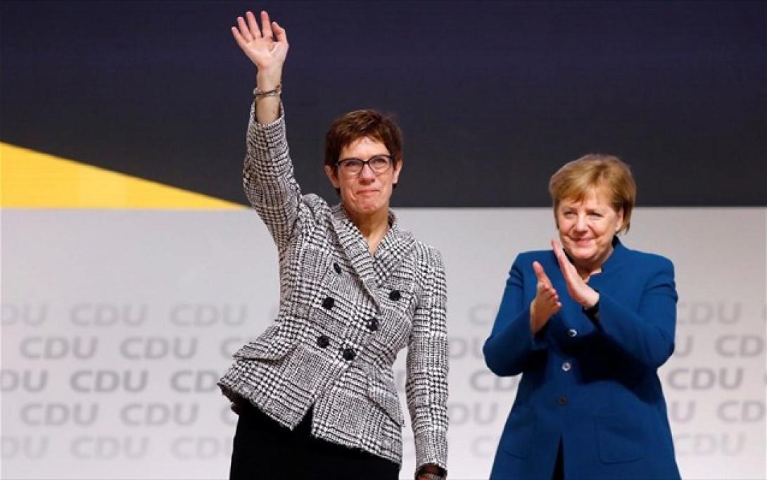 anegkret-kramp-karenmpaouer-merkel.jpg