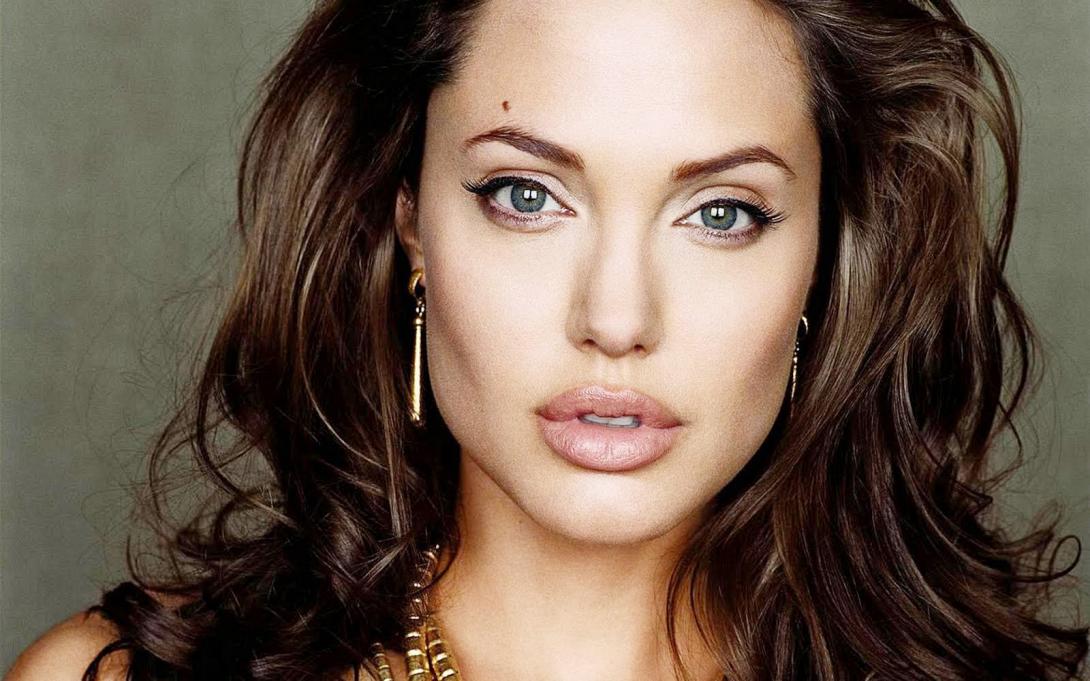angelina.jpeg