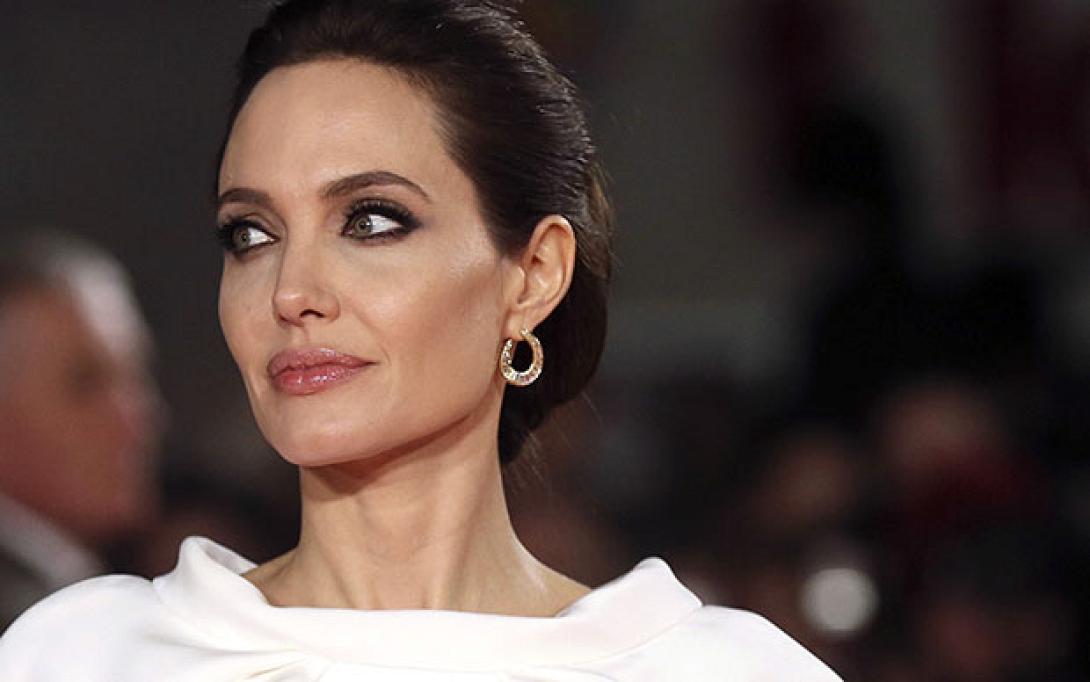 angelina_jolie_daz_3118298a.jpg