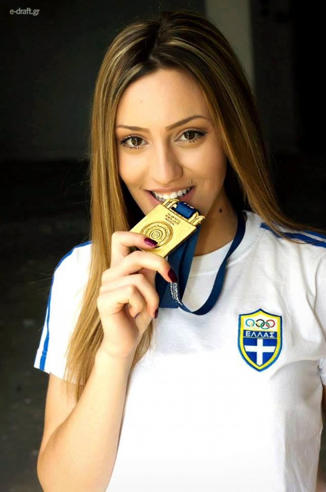 anna-korakaki-2015-apo-e-draft-gr-big.jpg