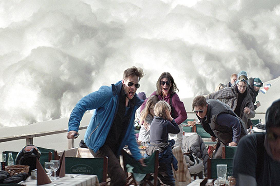anotera_bia_sinema_cinema_kinimatografos_tainies_2015.png