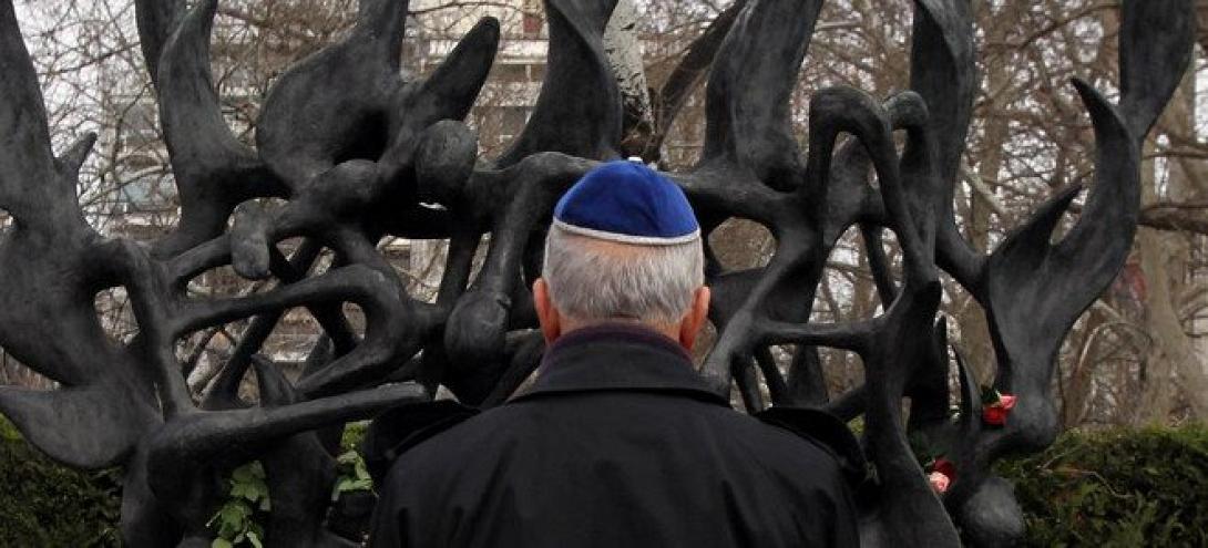 Έρευνα: Τελικά οι Έλληνες είναι αντισημίτες ή θύματα; 