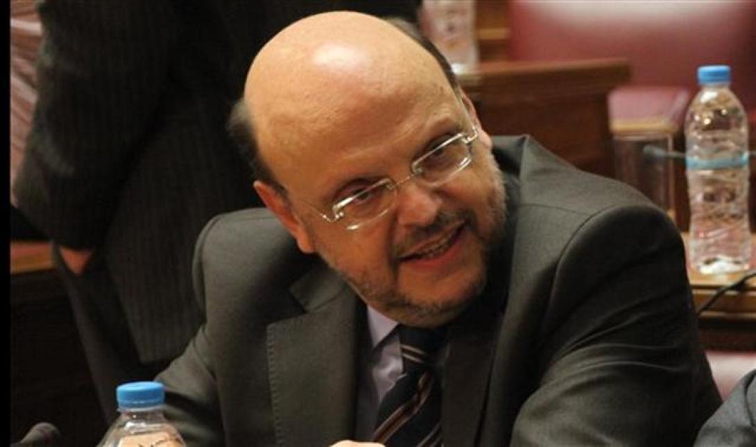 Αντώναρος: &quot;Αφήστε τον Καραμανλή έξω από σπέκουλες&quot;