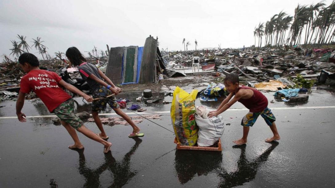 ap_philippines_typhoon_5_jt_131110_16x9_992.jpg