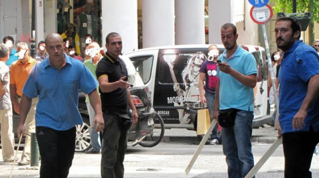 Δικάζεται ο Αποστόλου - Αντιφασιστική συγκέντρωση στα δικαστήρια Πειραιά 