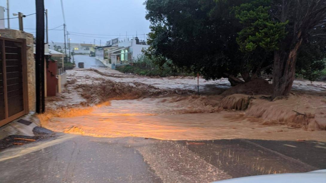 Πλημμύρες και στις Γούβες (φωτό Νίκος Αρετάκης)