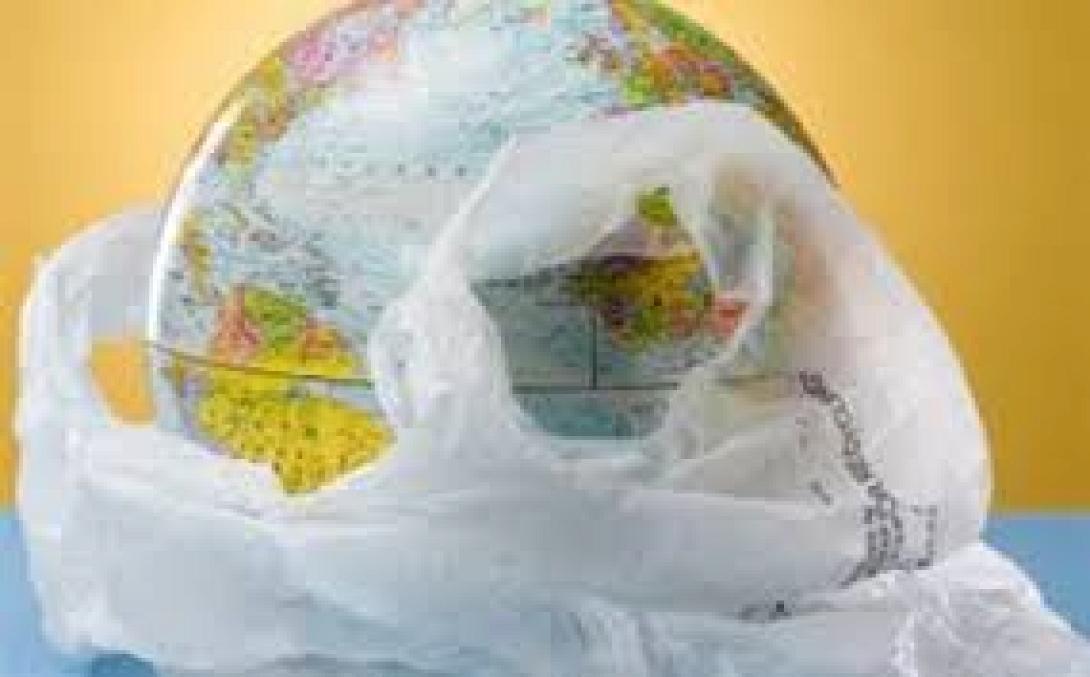 H μάχη της πλαστικής σακούλας κι η απόφαση της Κομισιόν