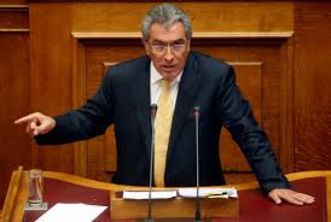 &quot;Παρών&quot; θα ψηφίσει τελικά την Τρίτη ο Καπερνάρος
