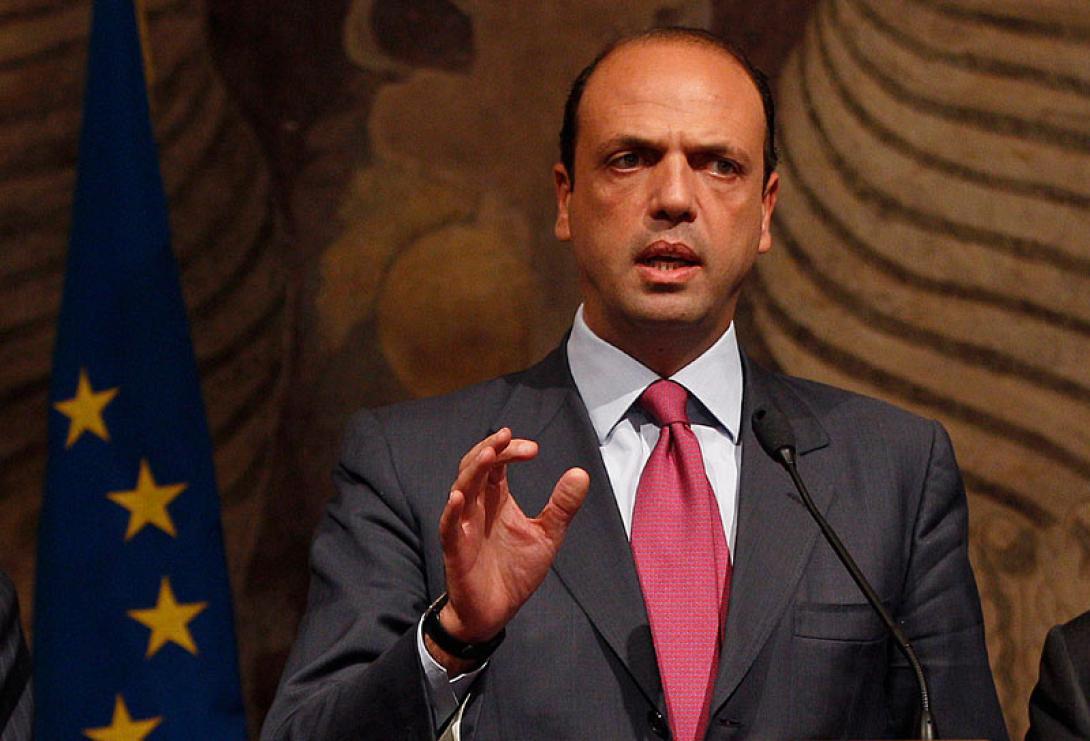 Ιταλία: Ο υπουργός Δικαιοσύνης Αλφάνο κατηγορείται για ρατσισμό