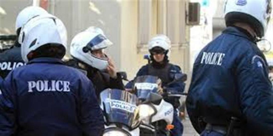 Συμπλοκή Ρομά - αστυνομίας - κατοίκων στα Σπάτα