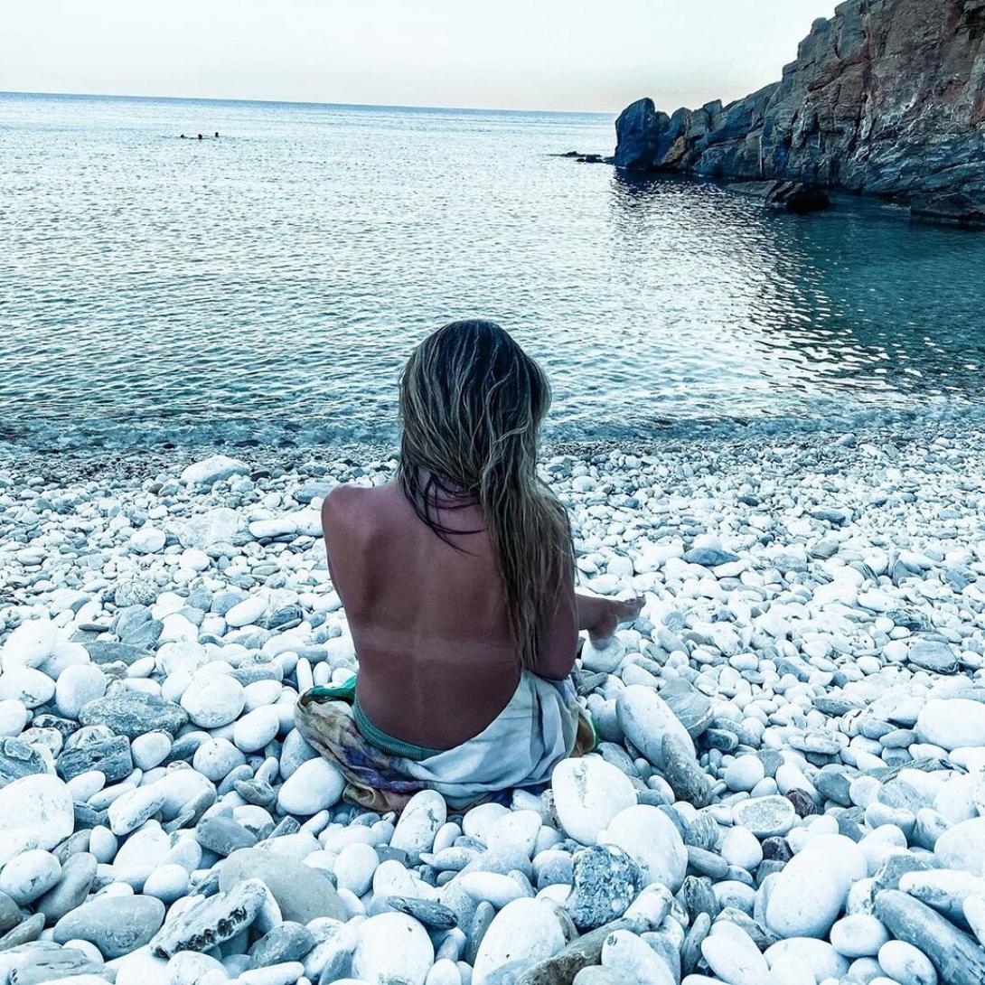 Η topless φωτογραφία της Οικονομάκου