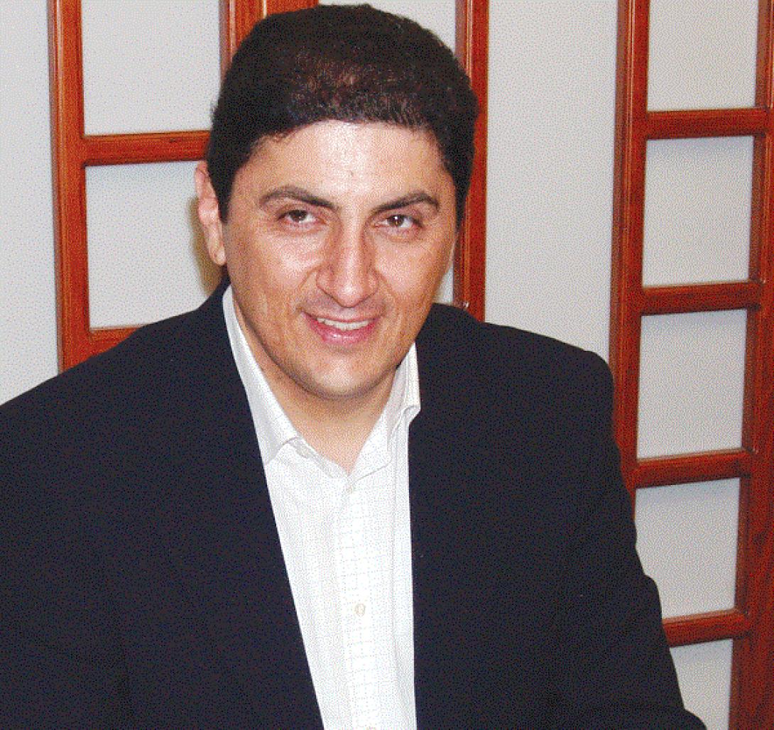 Οι πρωτοχρονιάτικες ευχές του Λευτέρη Αυγενάκη (βίντεο)