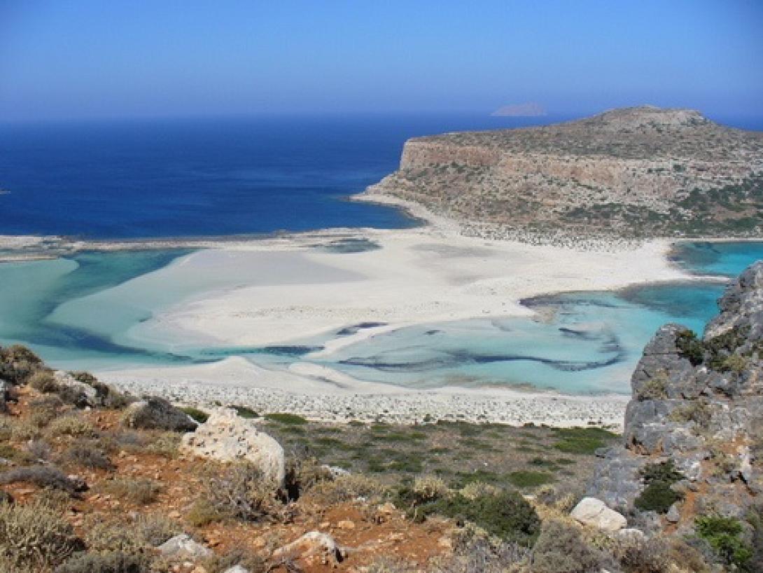 Πως να αφήσεις απροστάτευτη τόση ομορφιά;