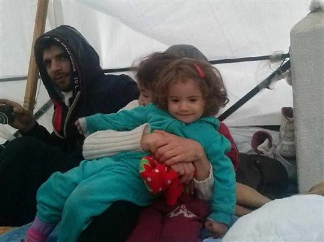 Παραμένουν οι σύροι πρόσφυγες για 20ή μέρα στο Σύνταγμα