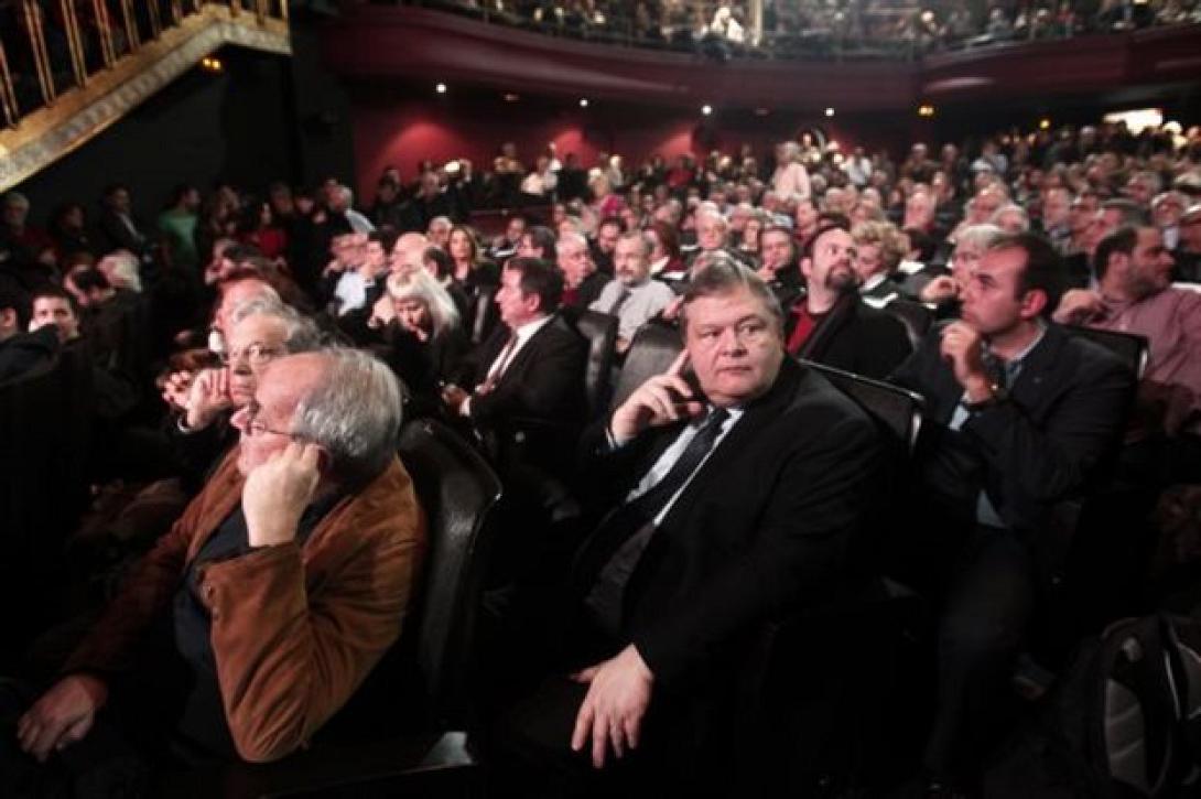 Επιχείρηση ανασυγκρότησης της "ΕΛΙΑΣ" και του..ΠΑΣΟΚ το Σαββατοκύριακο 