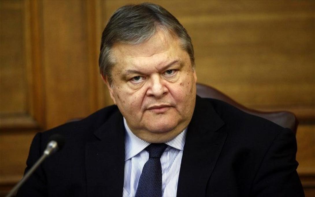  Βενιζέλος: Ο ΣΥΡΙΖΑ καλλιεργεί τον εκτσογλανισμό της κοινωνίας