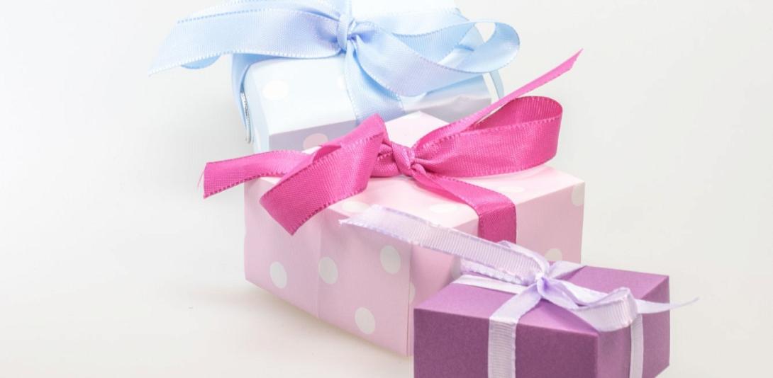 birthday-bows-christmas-40562.jpg